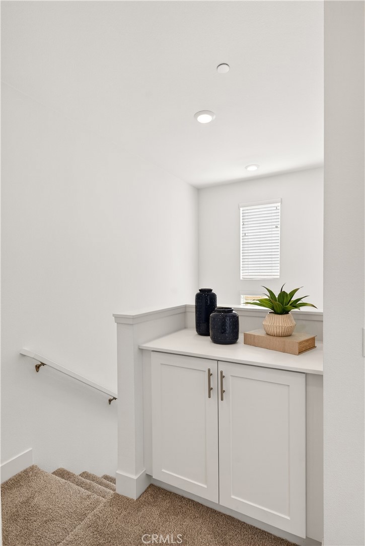 1682 W Lexington Lane