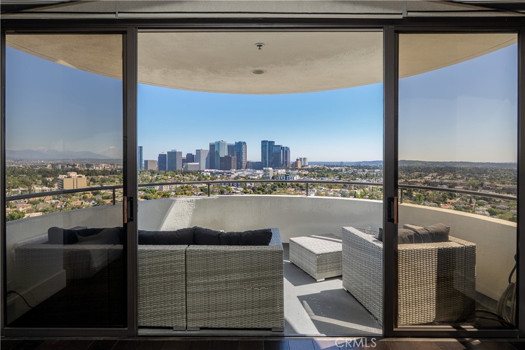 10560 Wilshire Boulevard 1706