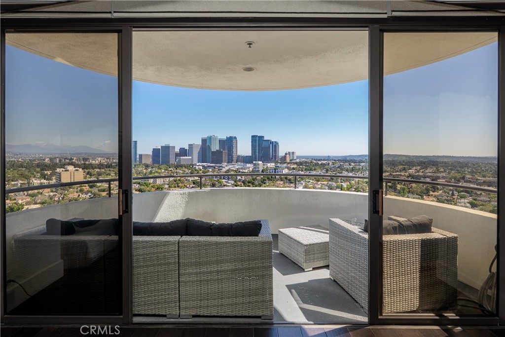 10560 Wilshire Boulevard 1706