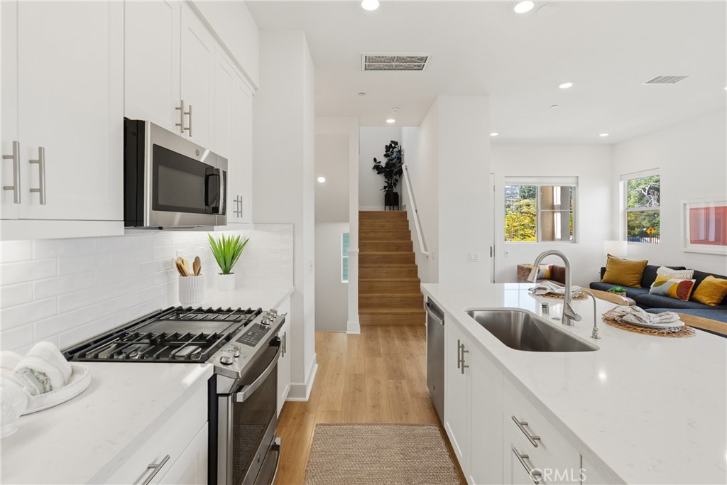 1698 Lexington Lane