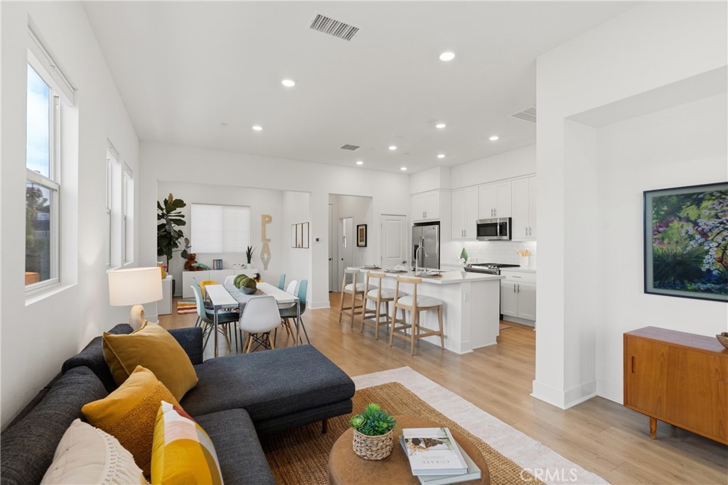 1698 Lexington Lane