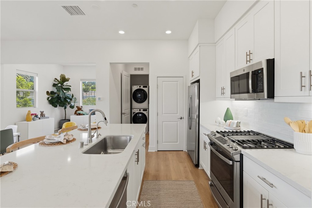 1698 Lexington Lane