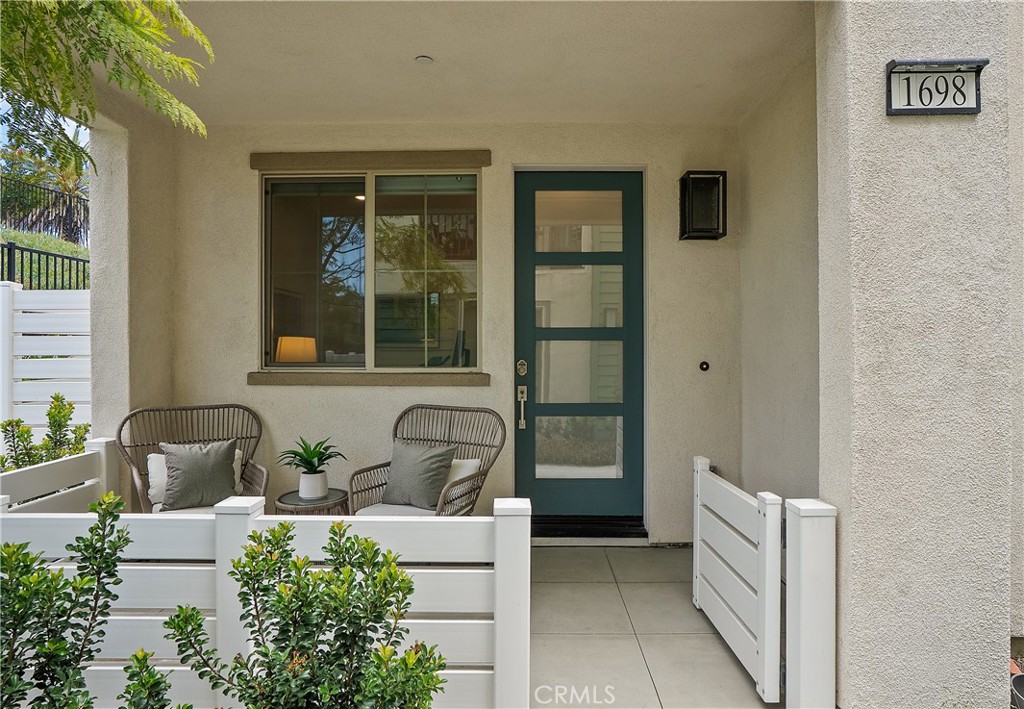 1698 Lexington Lane