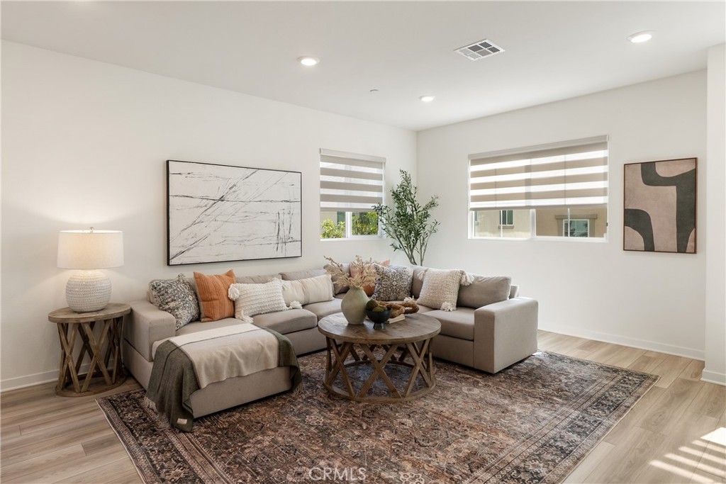 27634 Rockcrest