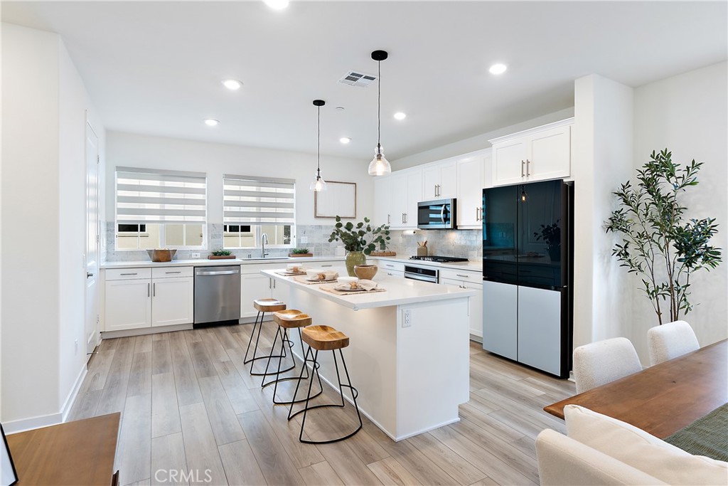 27634 Rockcrest