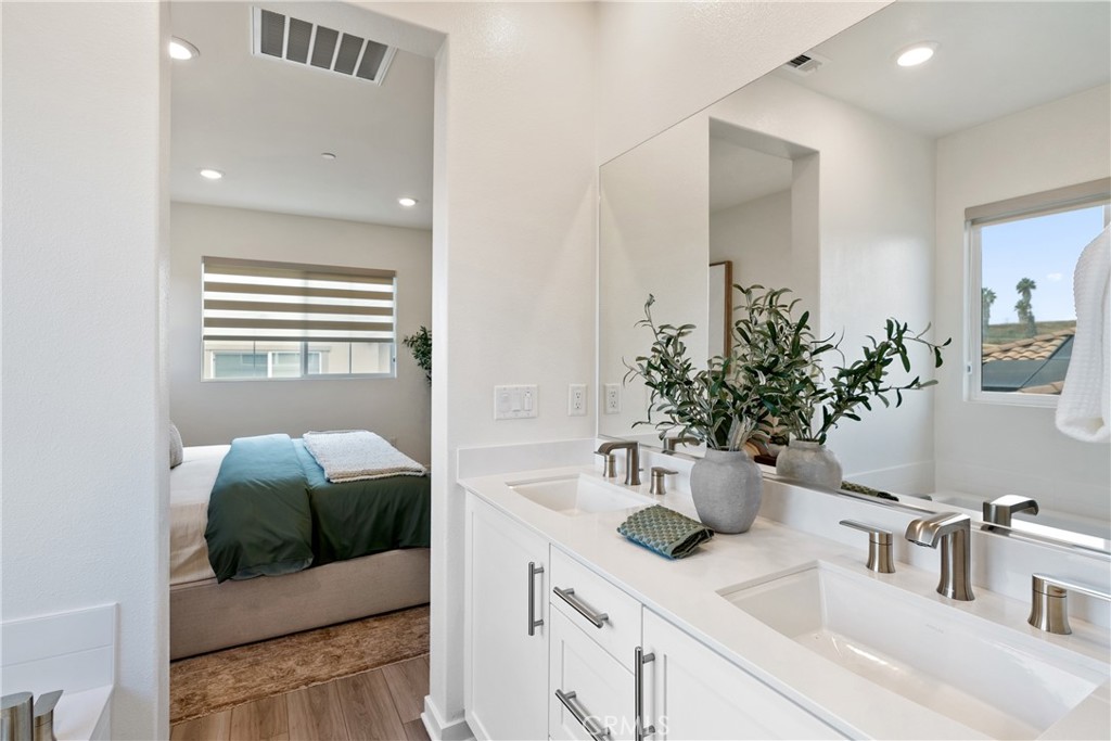 27634 Rockcrest