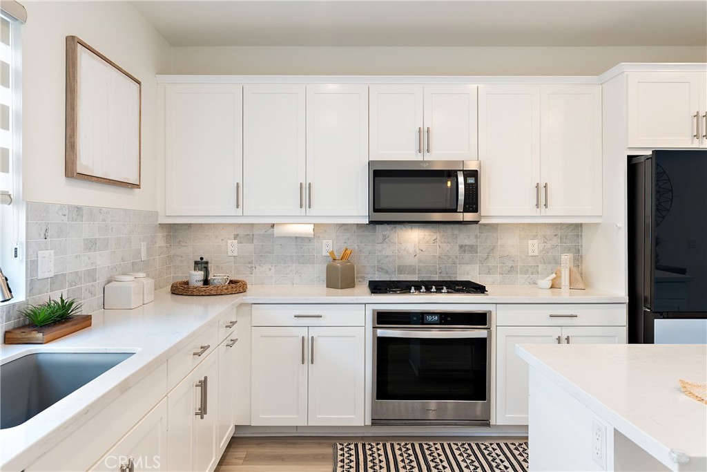 27634 Rockcrest