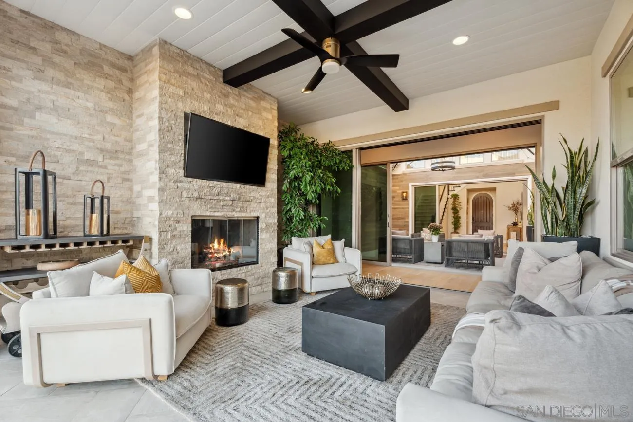 15473 Tanner Ridge Rd, San Diego