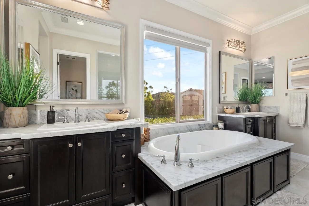 15473 Tanner Ridge Rd, San Diego