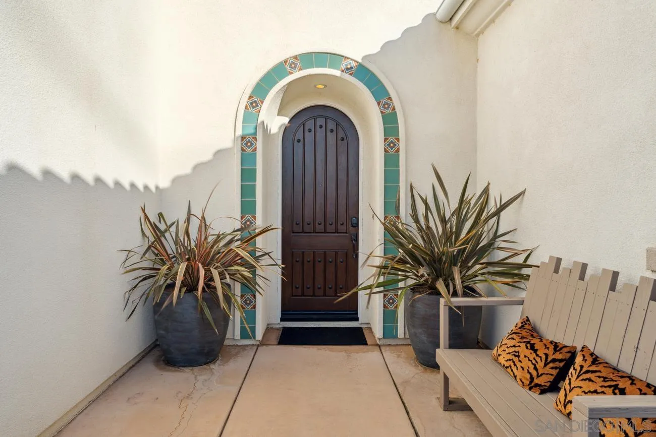 15473 Tanner Ridge Rd, San Diego