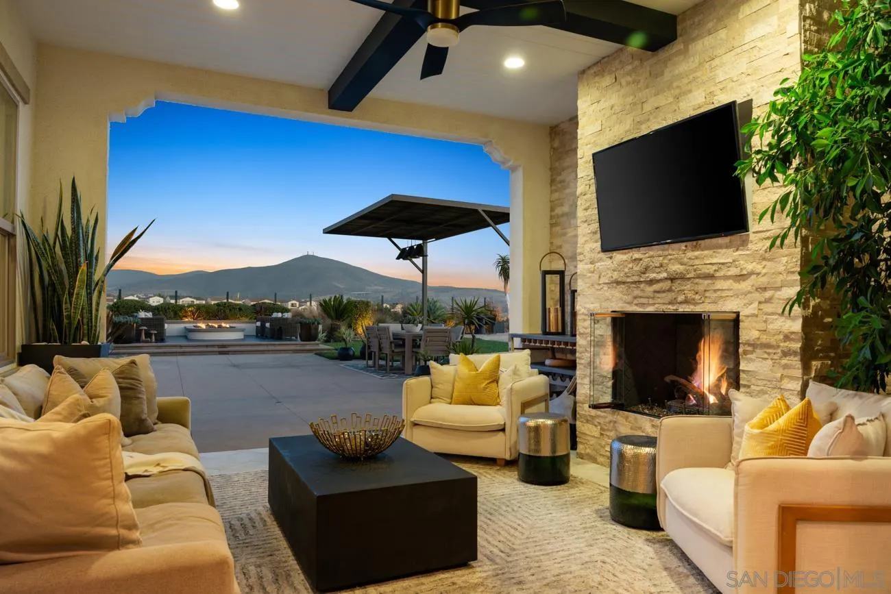 15473 Tanner Ridge Rd, San Diego