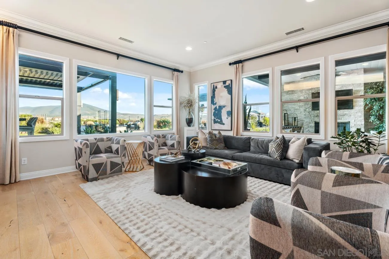 15473 Tanner Ridge Rd, San Diego
