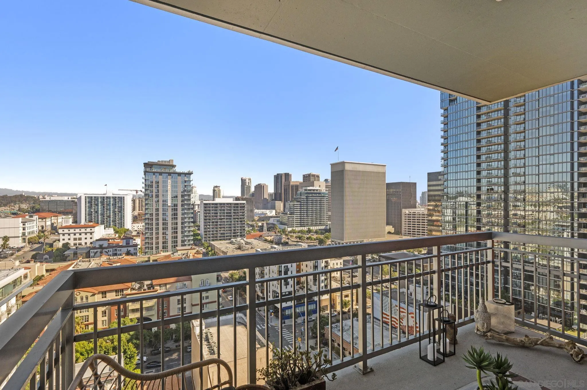 300 W W Beech St Unit 1808