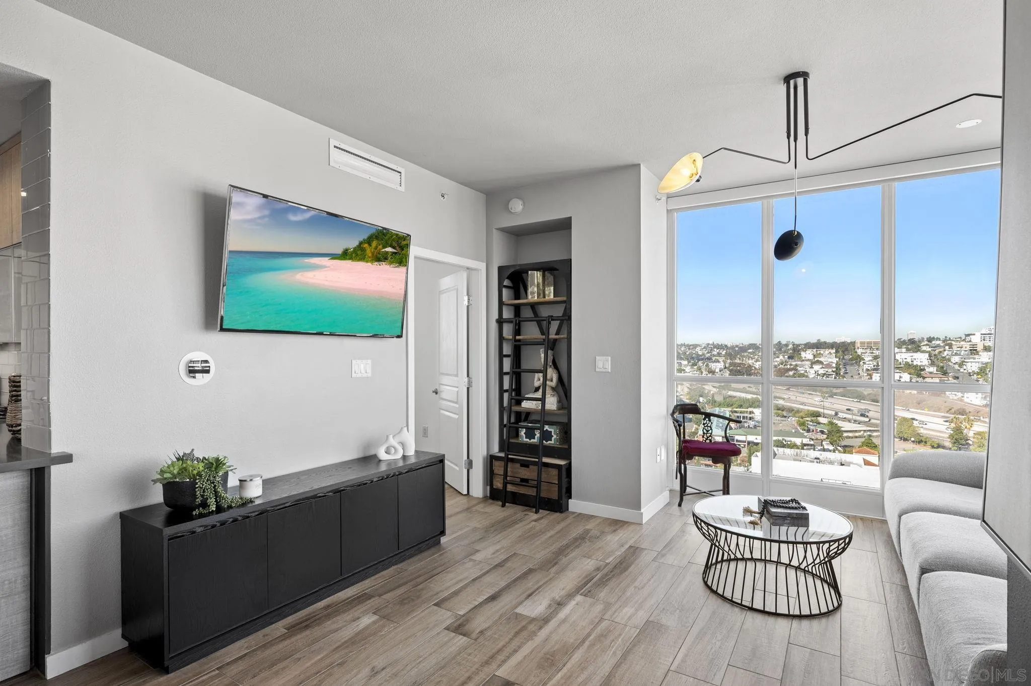 300 W W Beech St Unit 1808