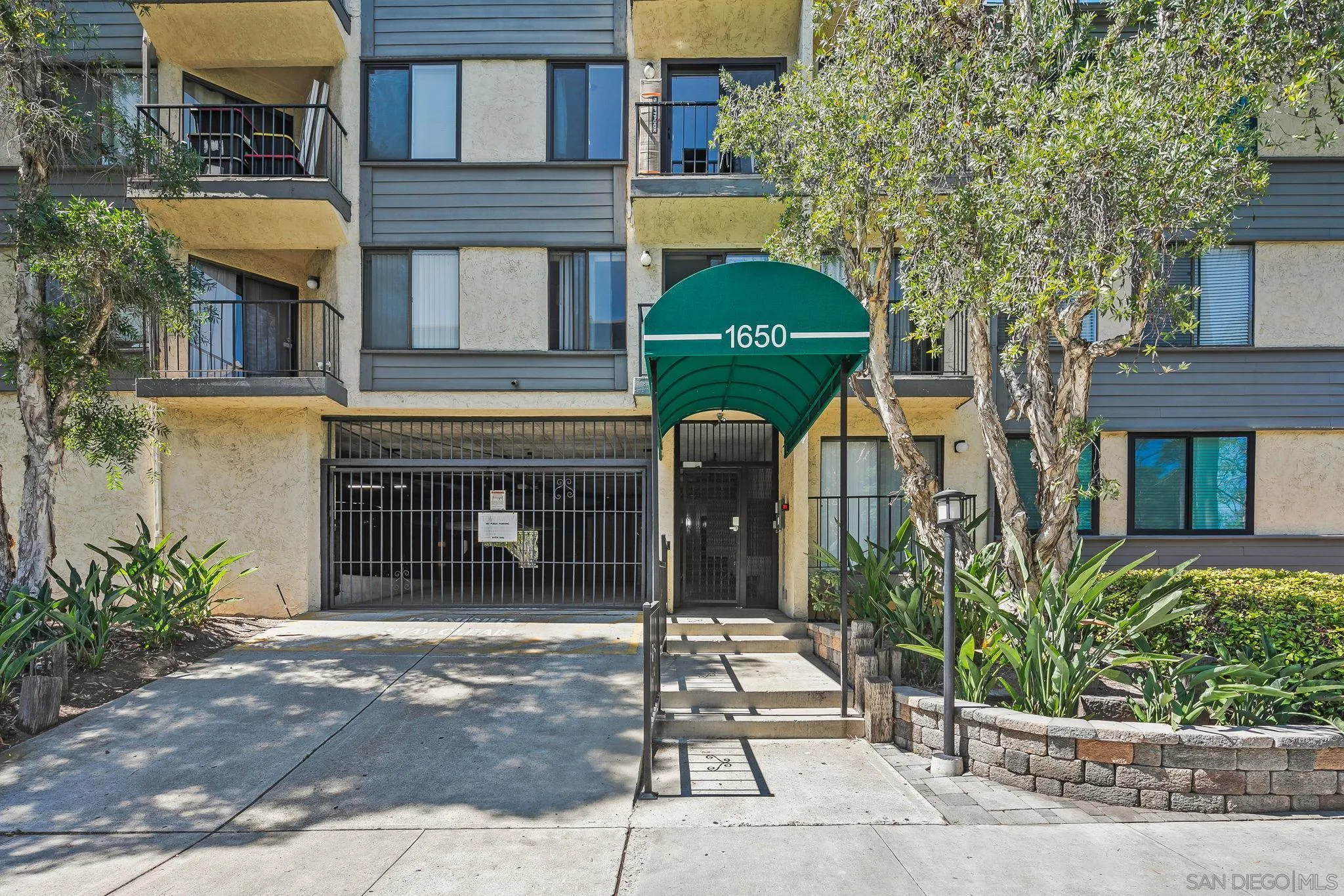 1650 8th Ave. Unit 401