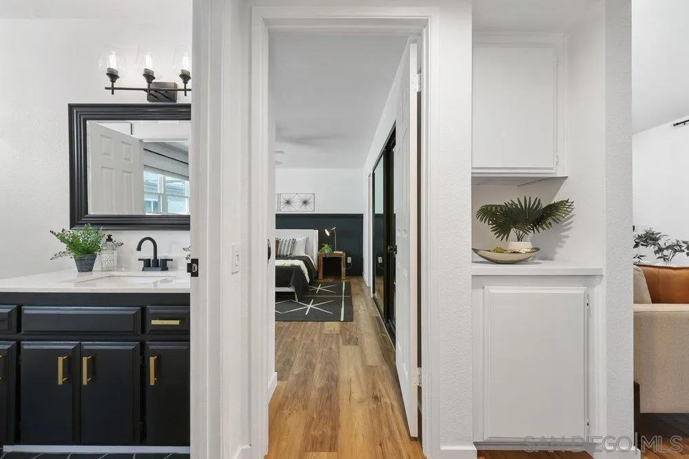 1009 Essex St. Unit 6