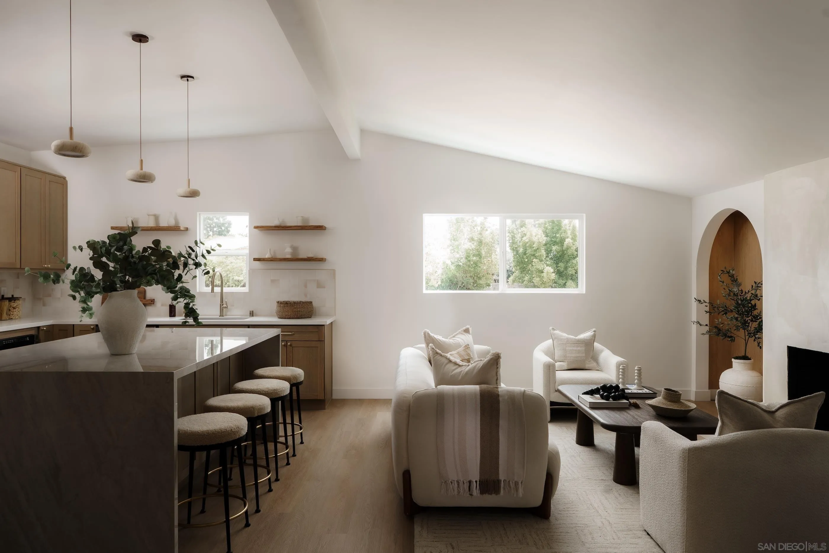 2806 Mission Village Dr