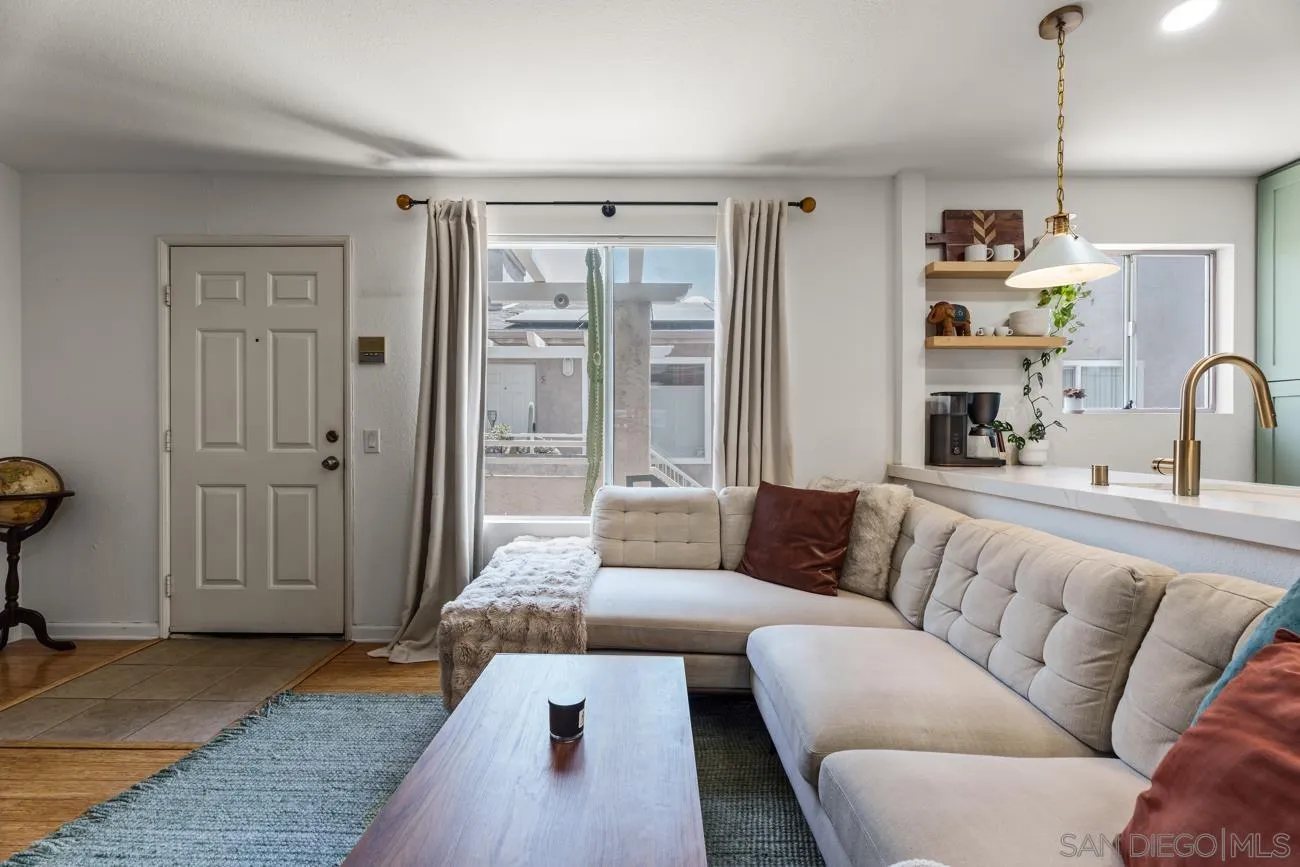 3932 Hamilton Unit 5