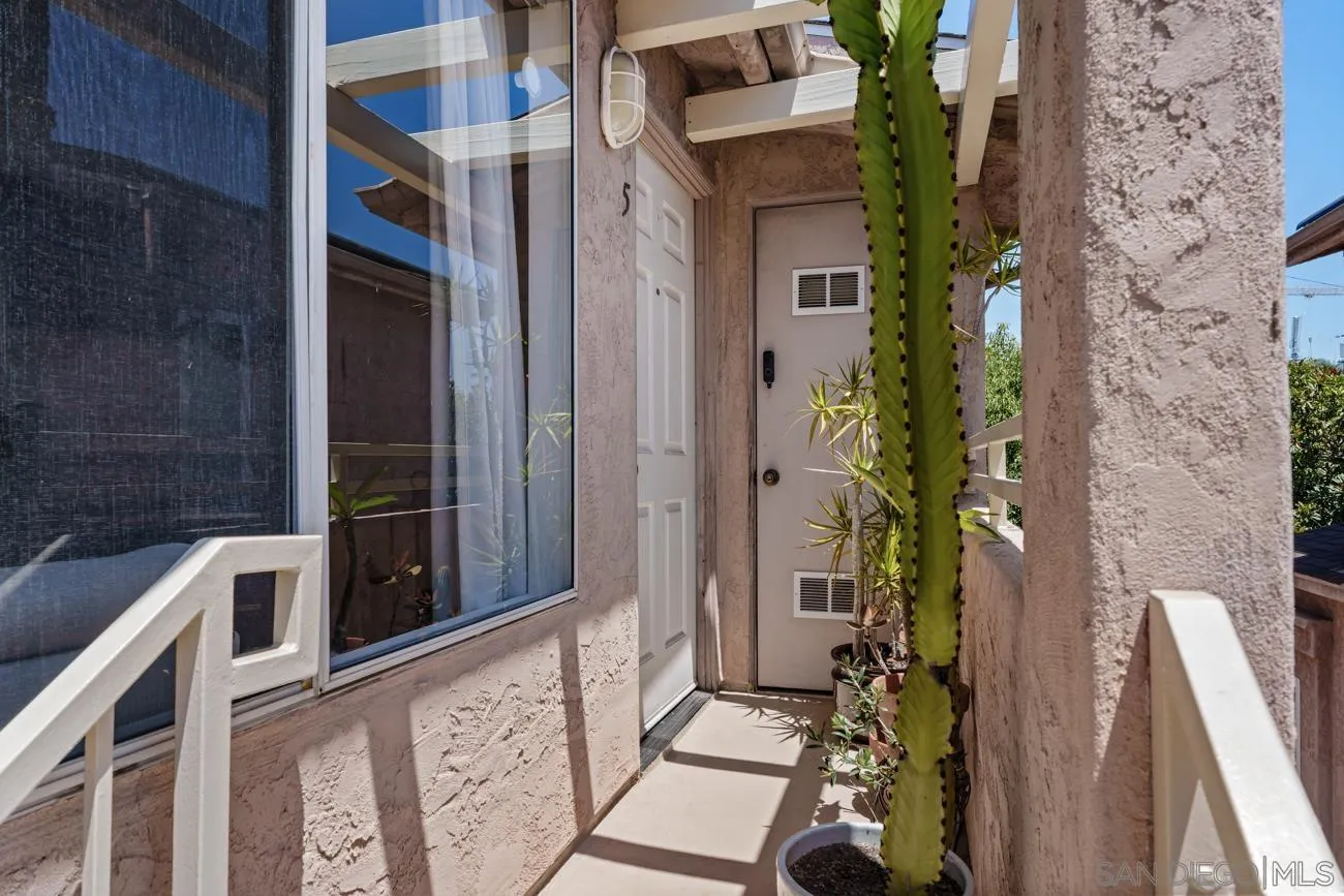 3932 Hamilton Unit 5