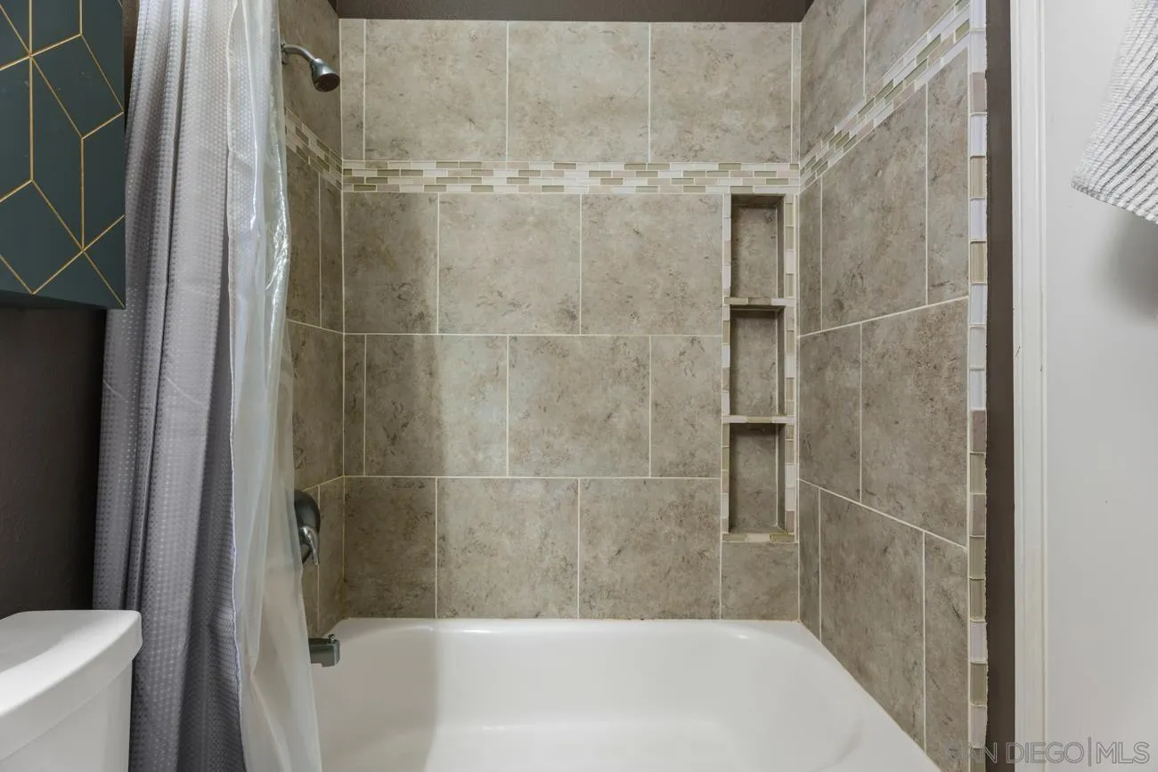 3932 Hamilton Unit 5