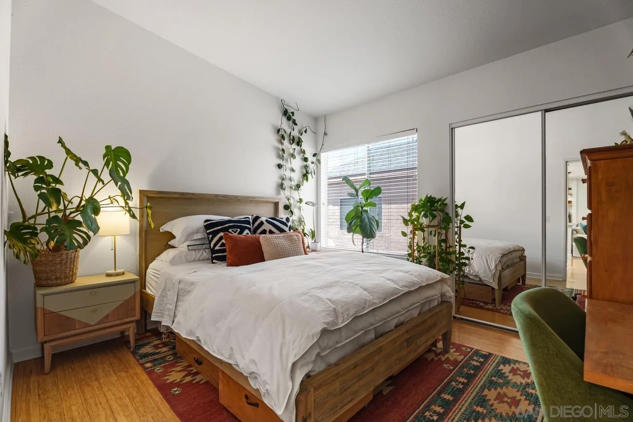 3932 Hamilton Unit 5