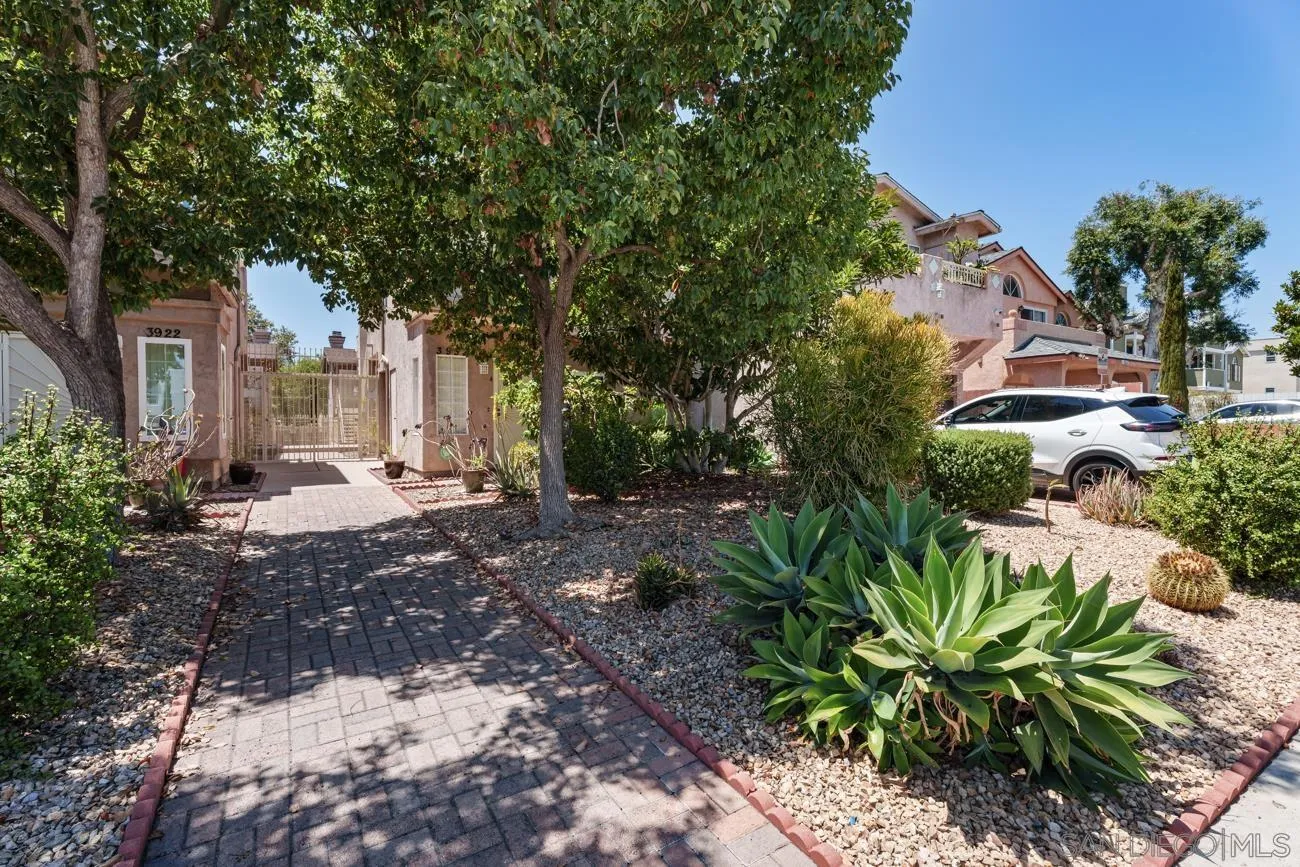 3932 Hamilton Unit 5