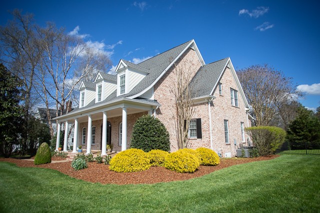 713 Glass Ln