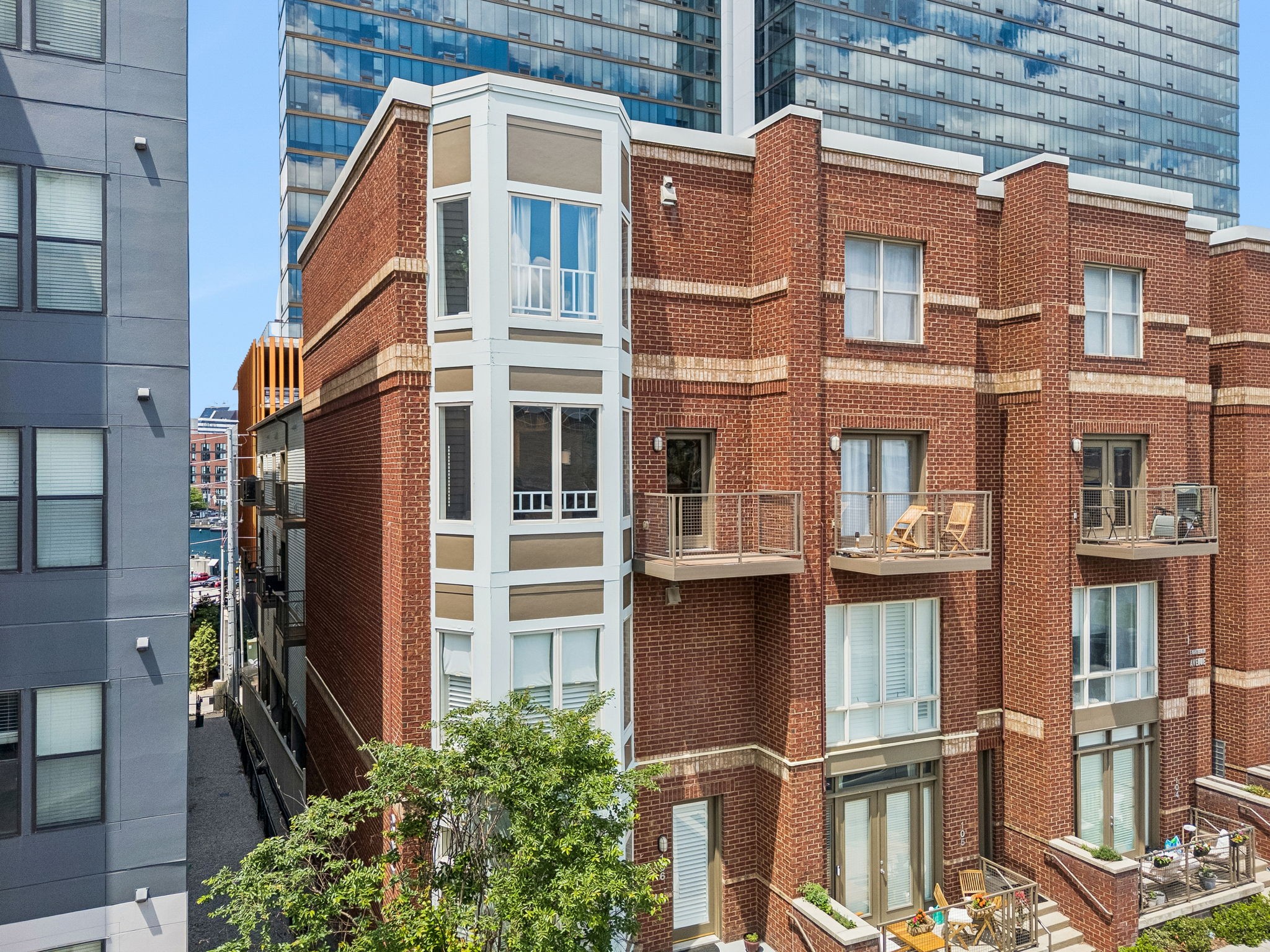 807 18th Ave, S Unit: 306