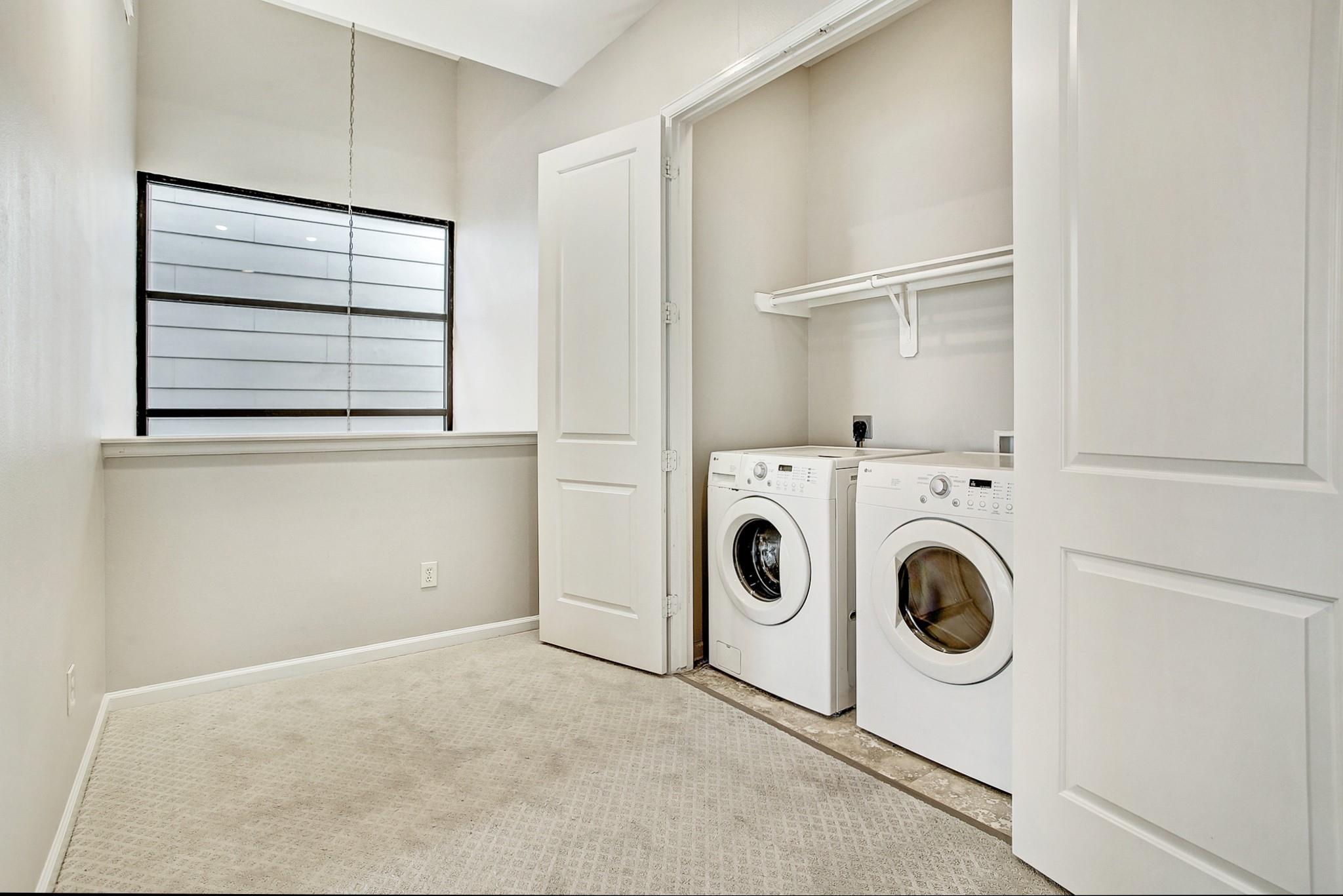 621 W 8th Street