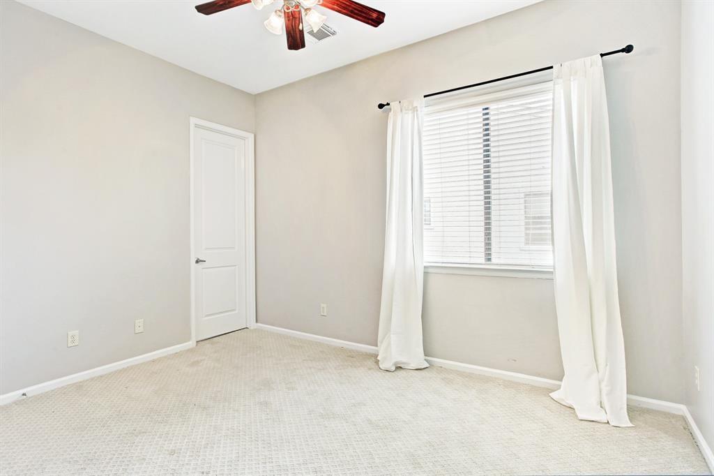 621 W 8th Street