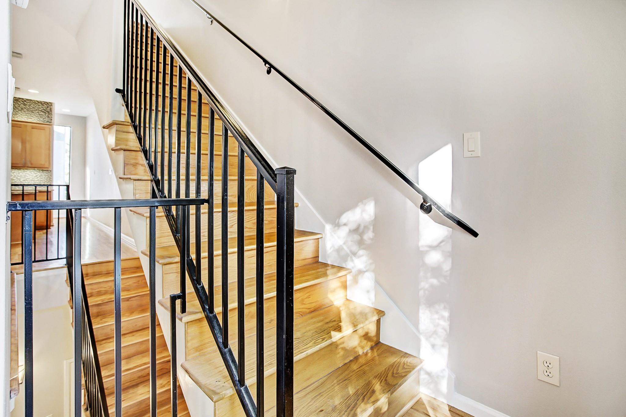 621 W 8th Street