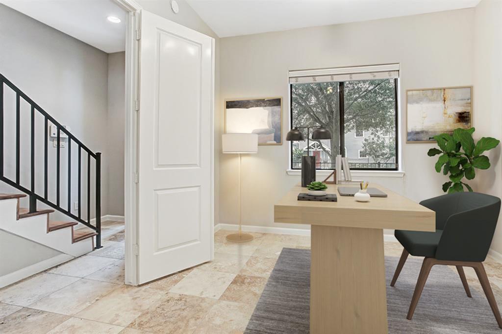 621 W 8th Street