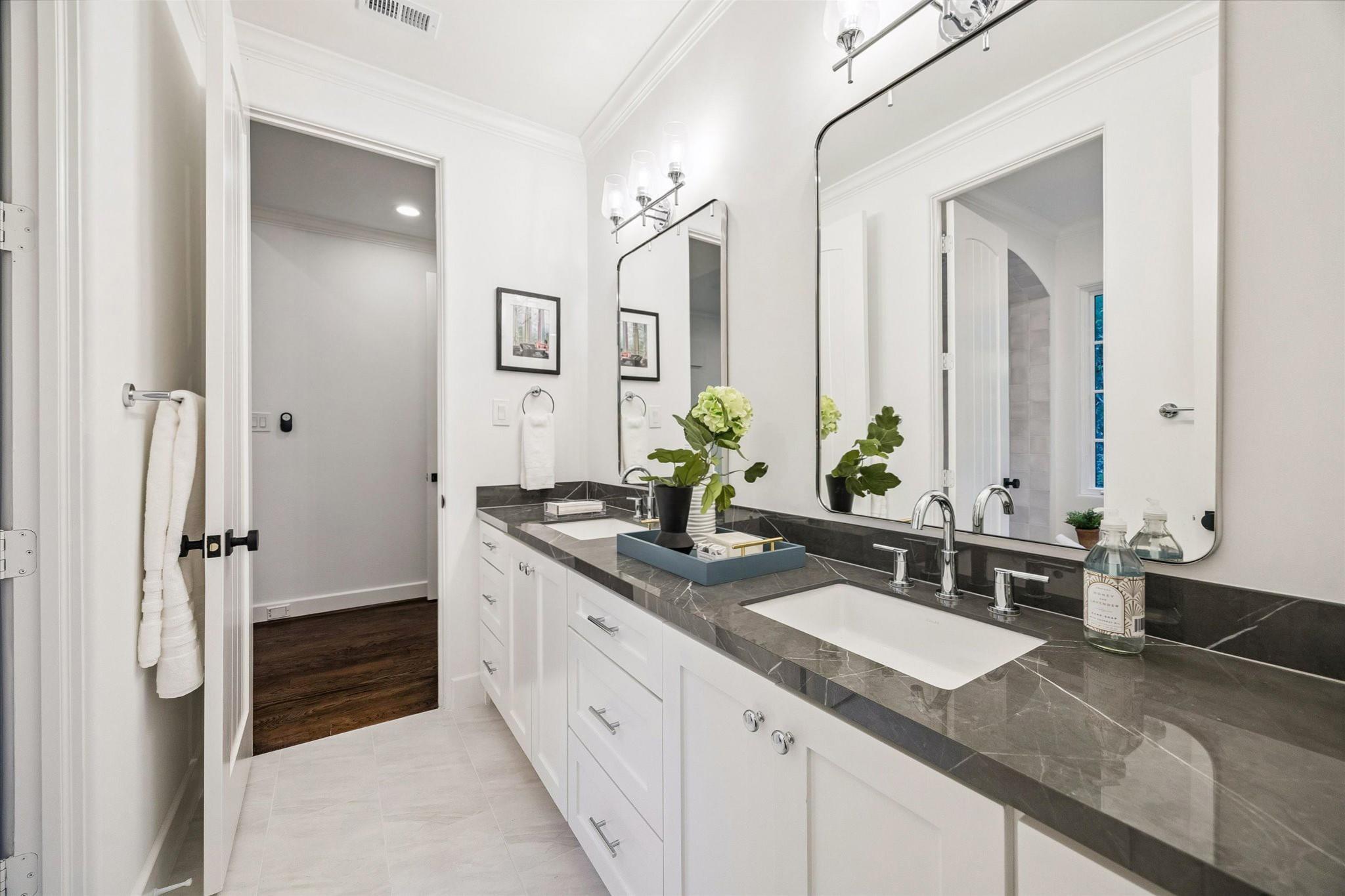 2330 Maroneal Street