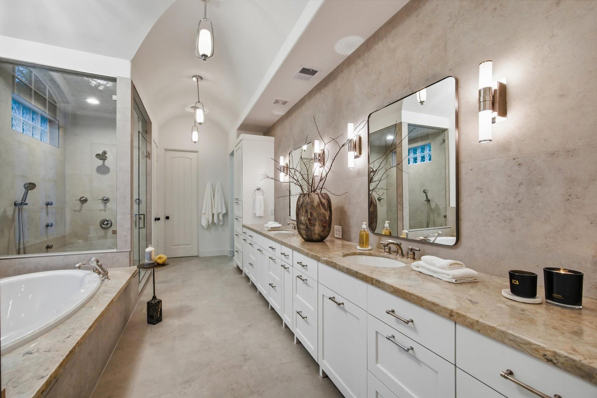 2330 Maroneal Street