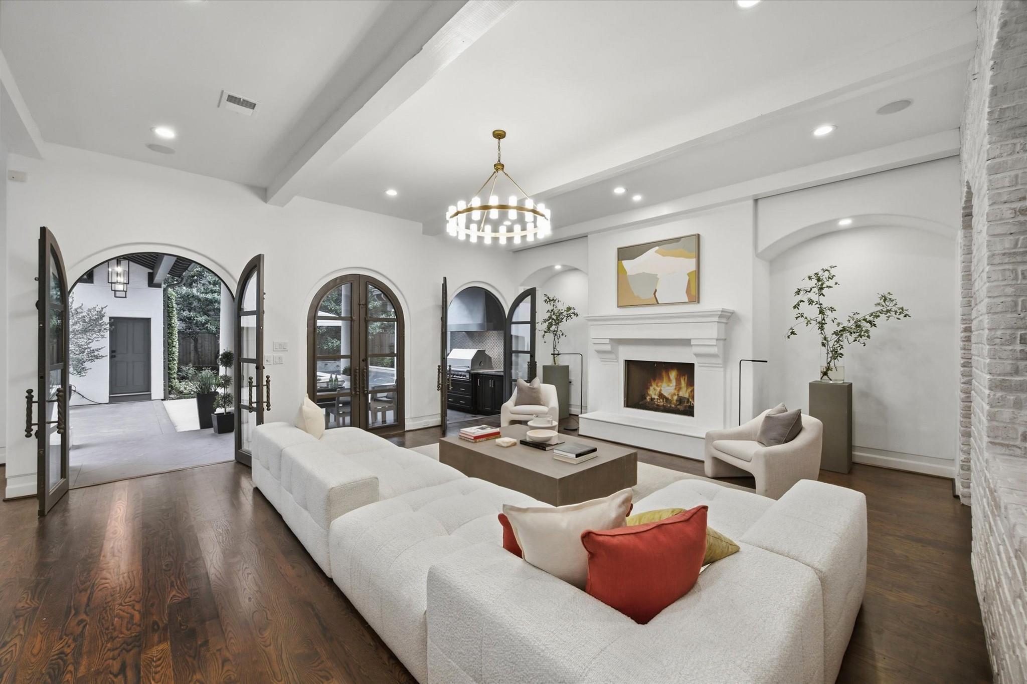 2330 Maroneal Street