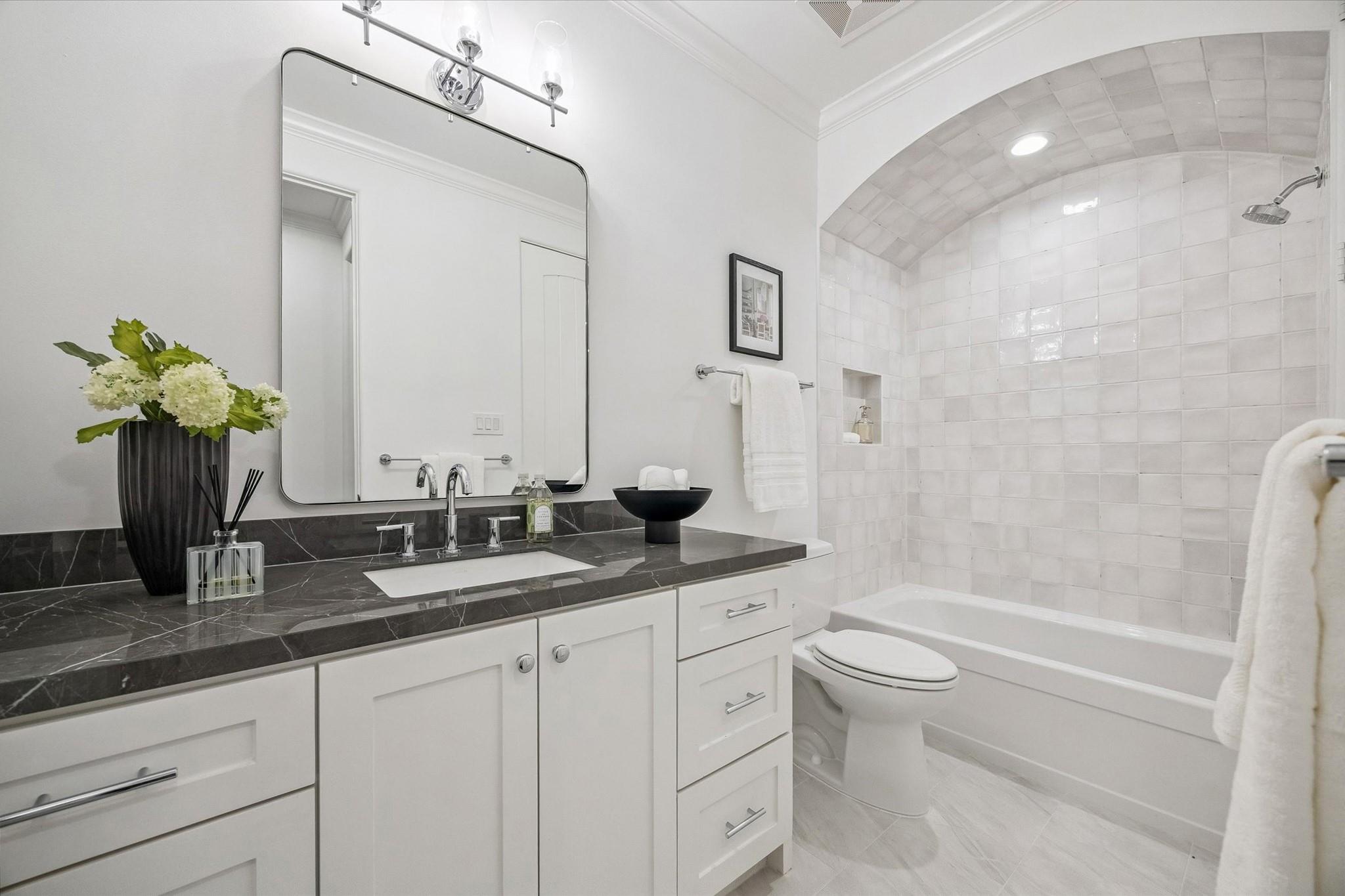 2330 Maroneal Street