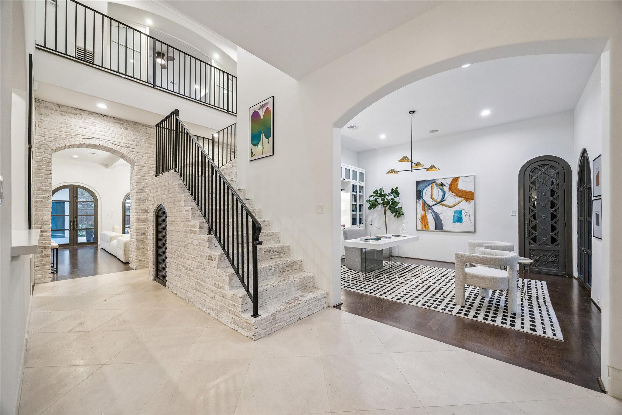 2330 Maroneal Street