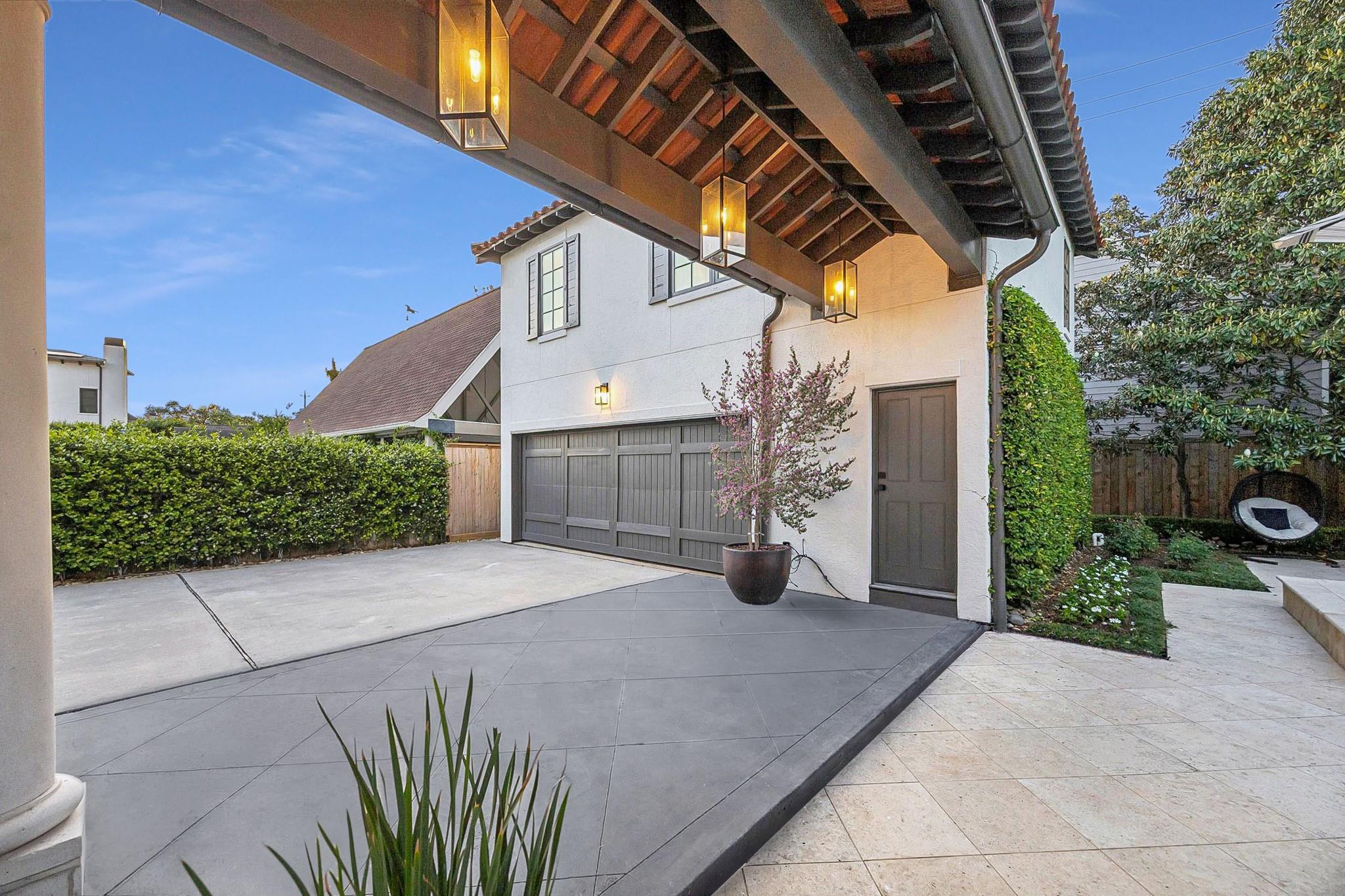 2330 Maroneal Street