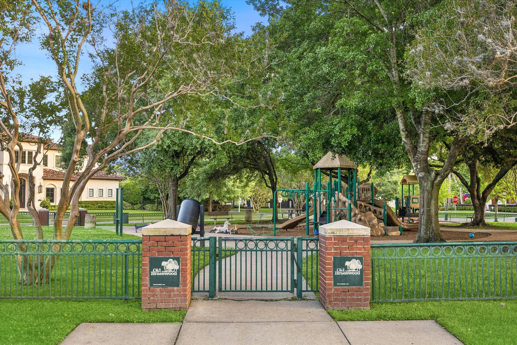 2330 Maroneal Street