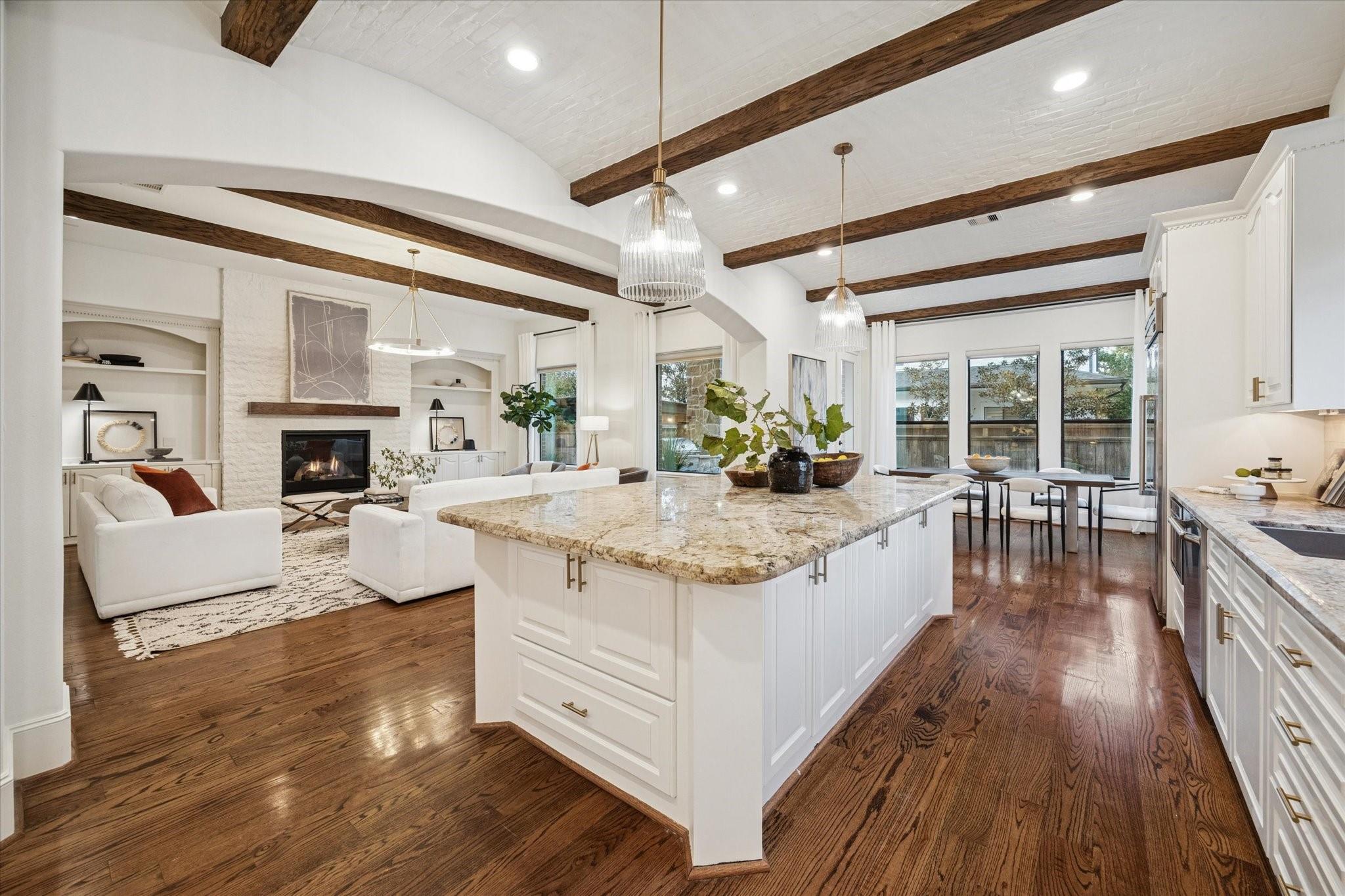 5314 Patrick Henry Street