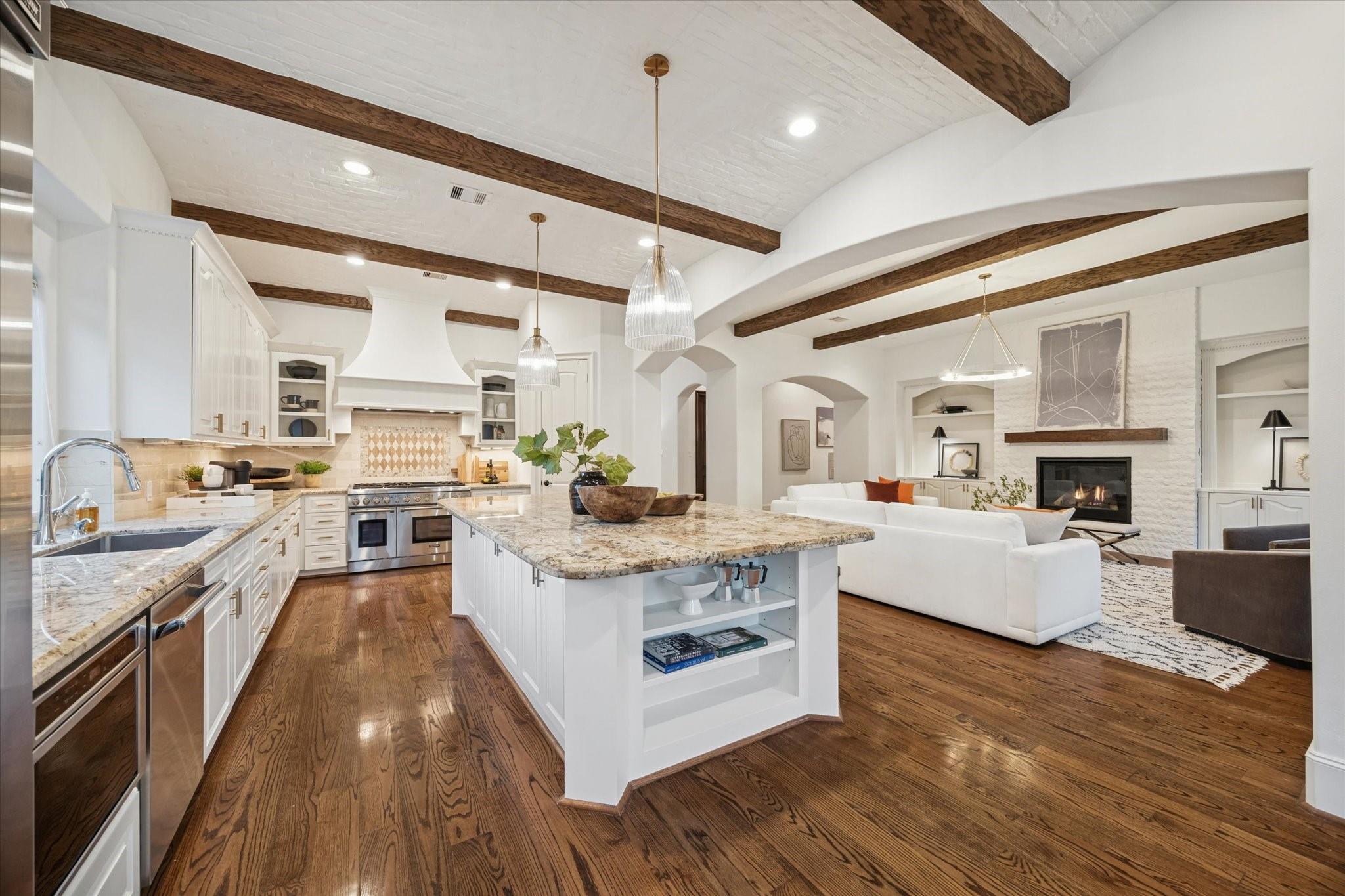 5314 Patrick Henry Street