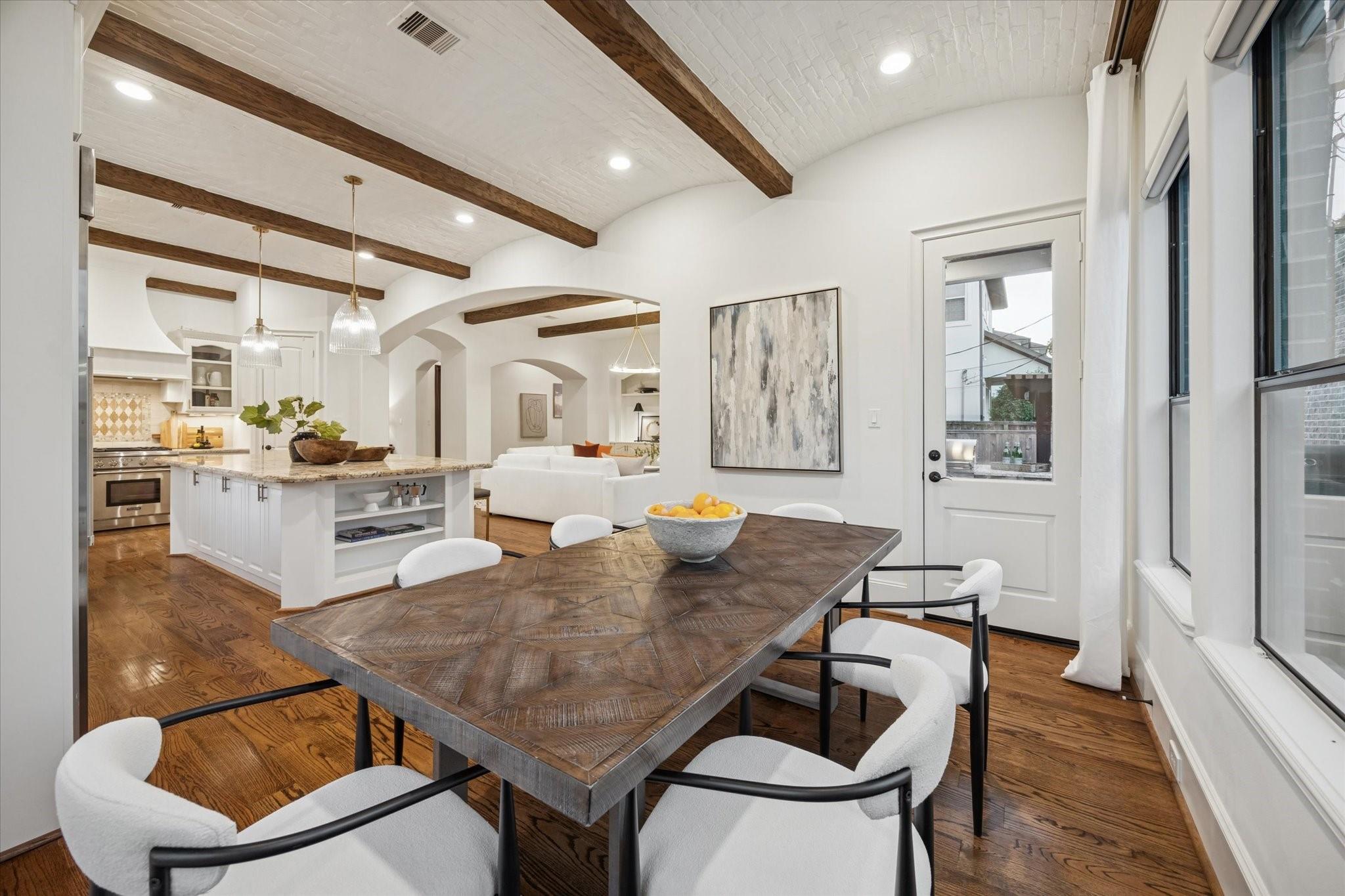 5314 Patrick Henry Street