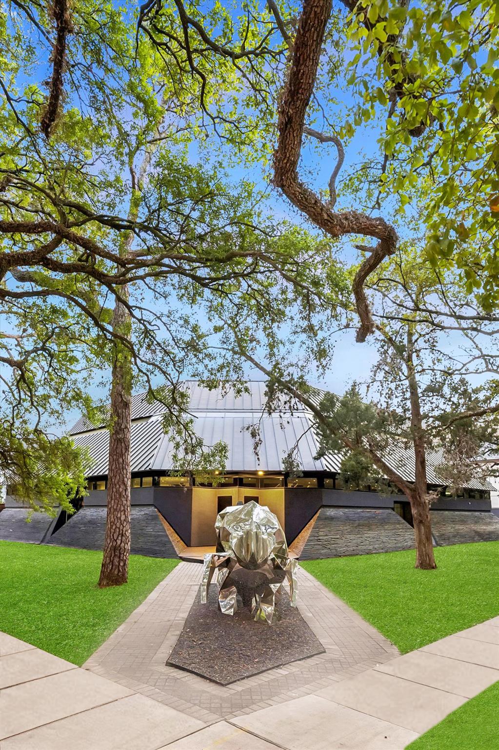 3201 University Boulevard