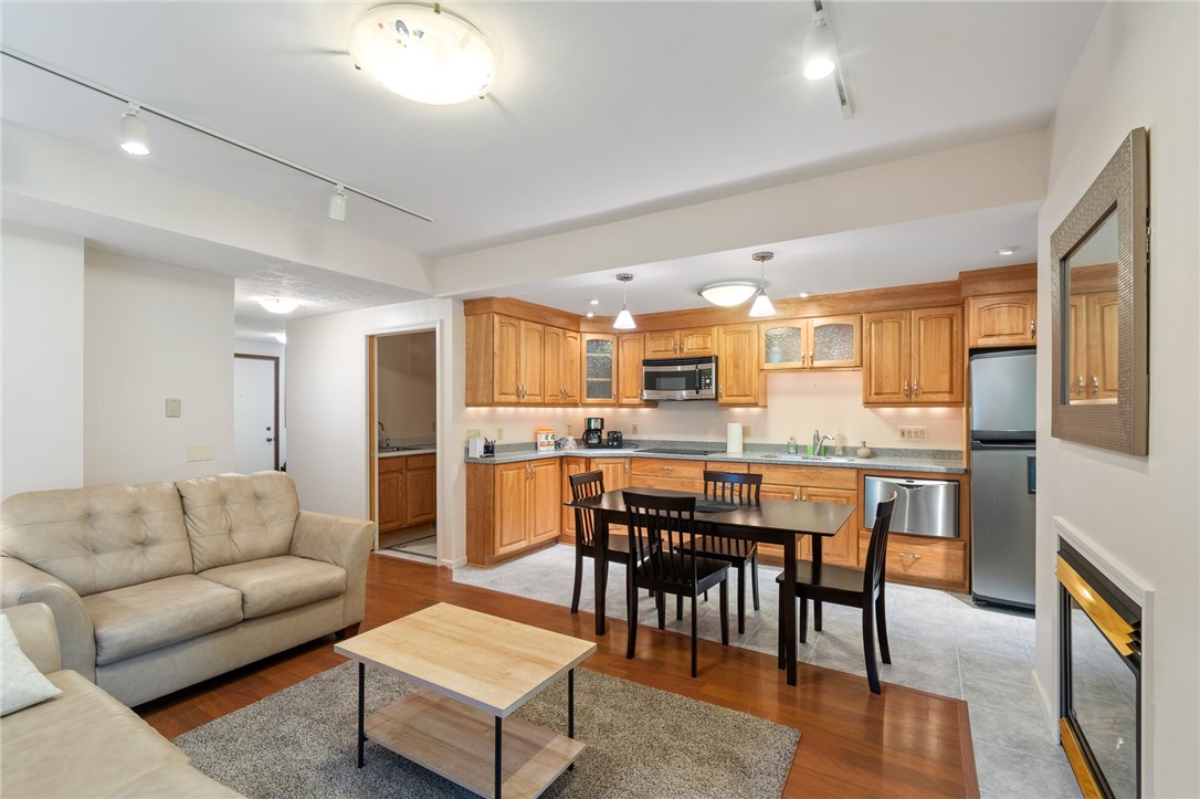 6 Golfside Circle East 6