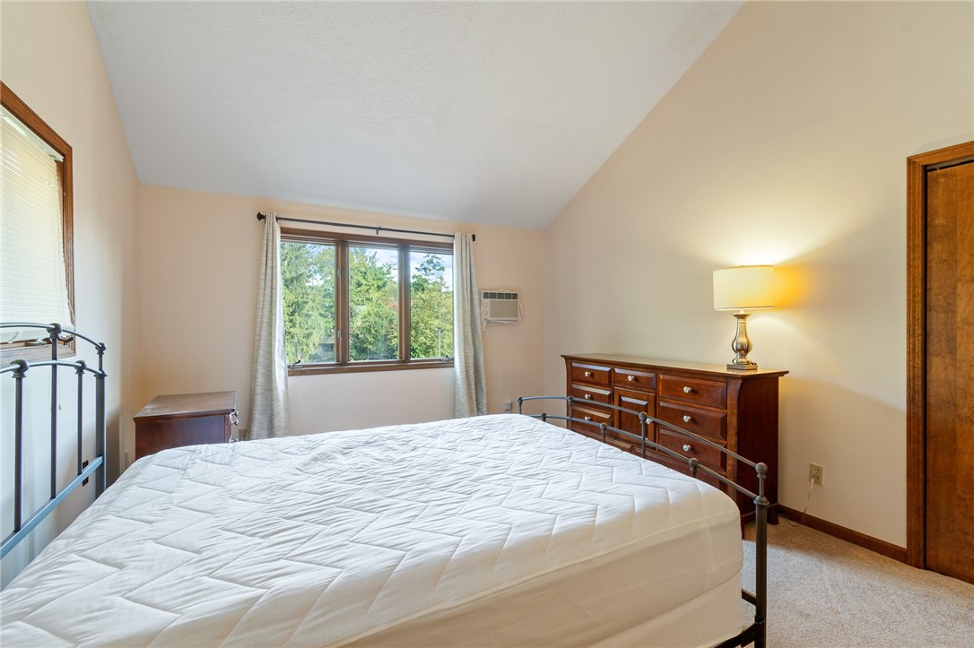 6 Golfside Circle East 6