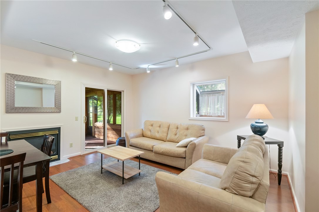 6 Golfside Circle East 6