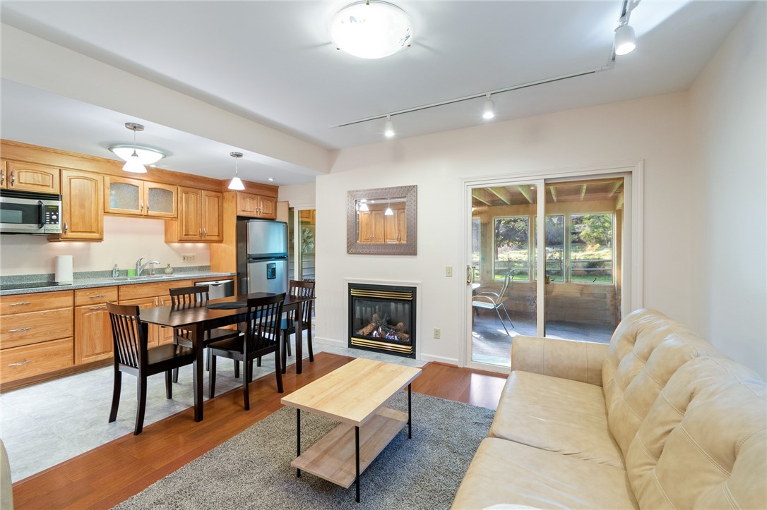 6 Golfside Circle East 6