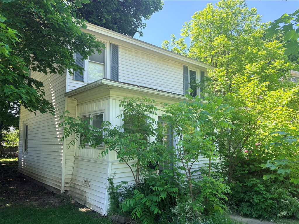 253 Gibson Street