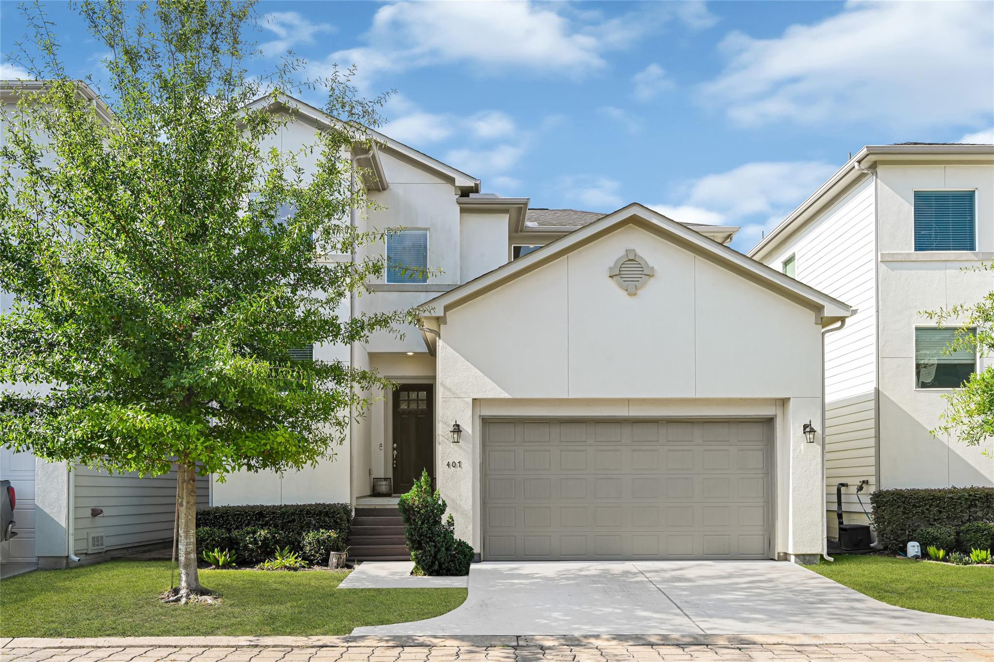 407 Yale Oaks Lane