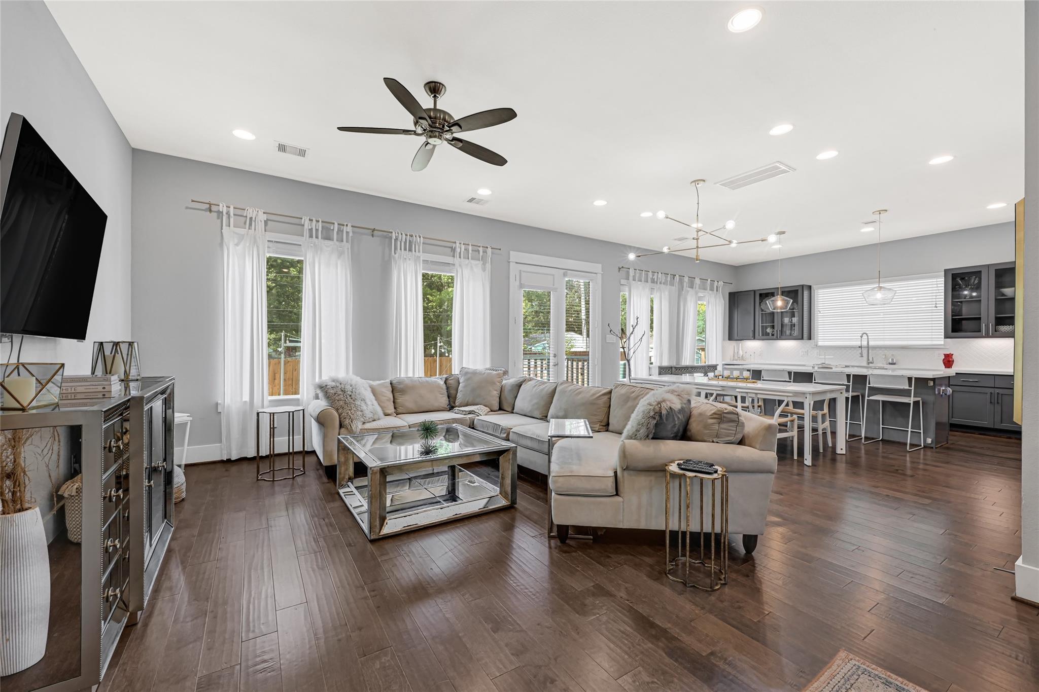 407 Yale Oaks Lane